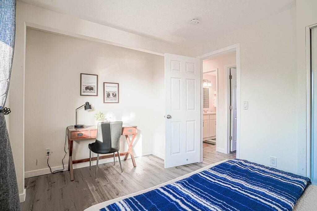 Spacious 4Br Home - 5 Min To Seatac Airport エクステリア 写真